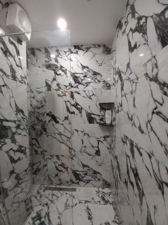 Penthouse Rooms & Aparts Tirana Exterior foto