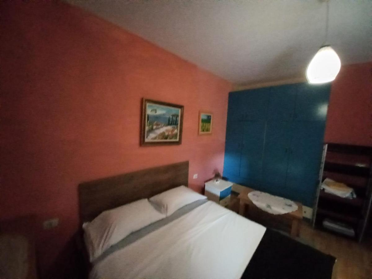 Penthouse Rooms & Aparts Tirana Exterior foto
